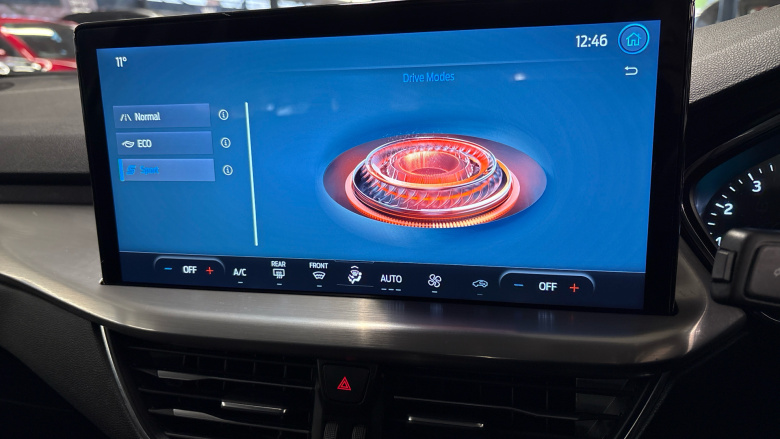 Ford Focus 1.0 EcoBoost Titanium 5dr Petrol Hatchback